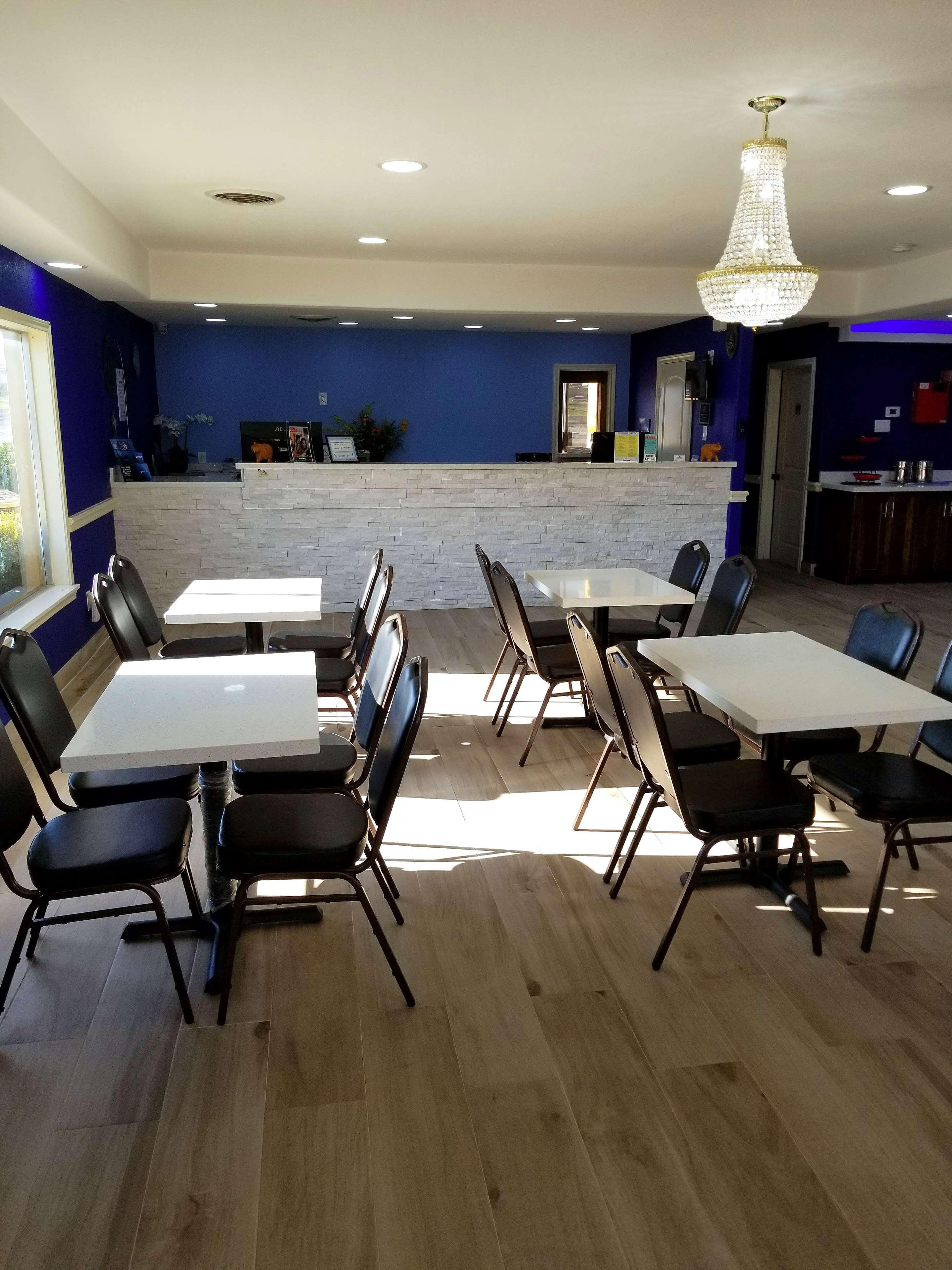 Americas Best Value Inn & Suites Brenham Exteriör bild
