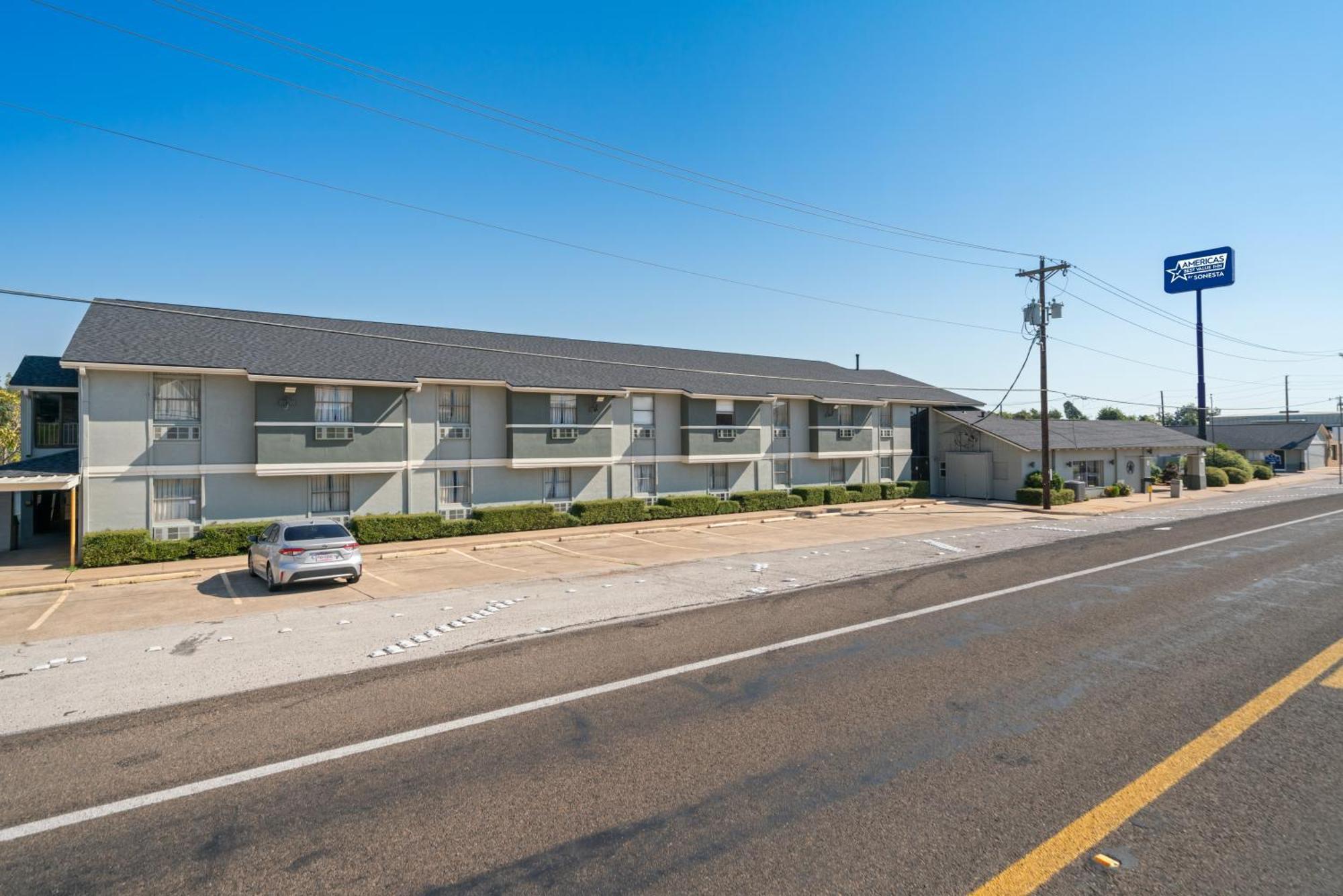 Americas Best Value Inn & Suites Brenham Exteriör bild
