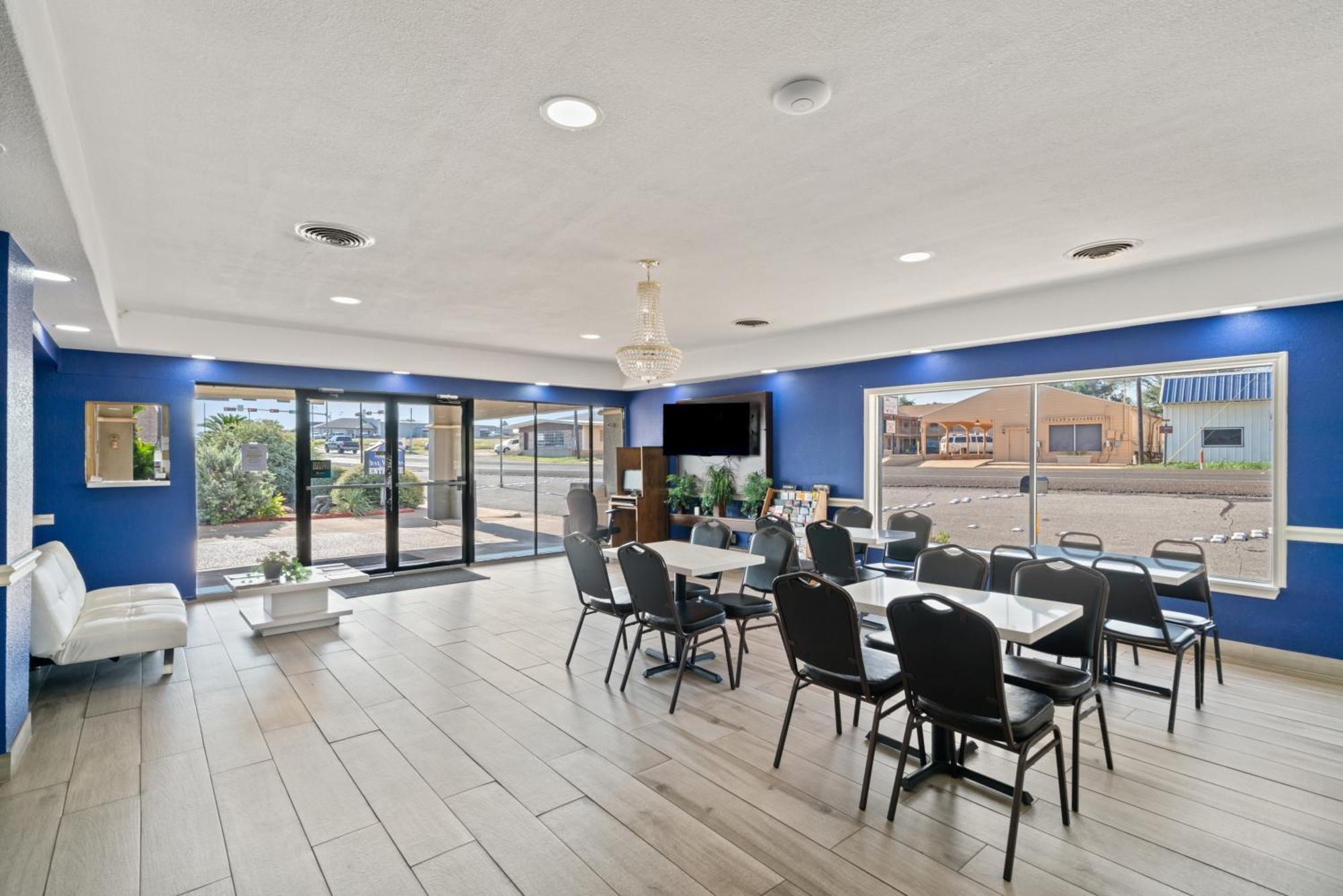 Americas Best Value Inn & Suites Brenham Exteriör bild