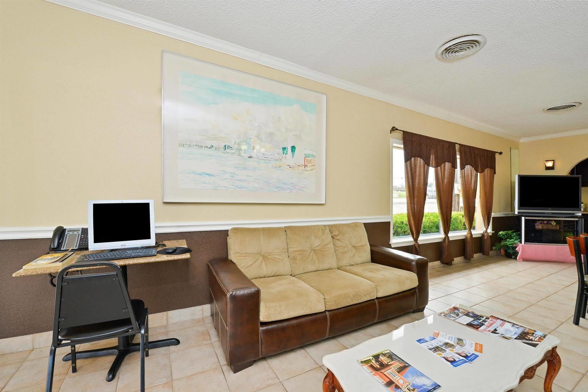 Americas Best Value Inn & Suites Brenham Exteriör bild